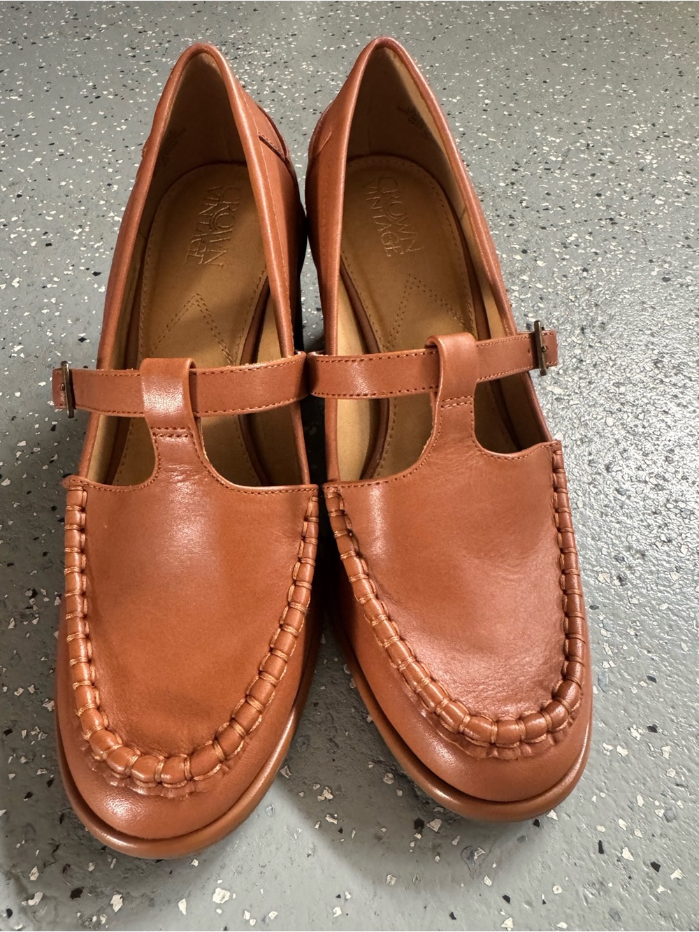 Crown Vintage Womens 8.5 Cognac Leather T-Strap Mary Jane Loafer Block Heel